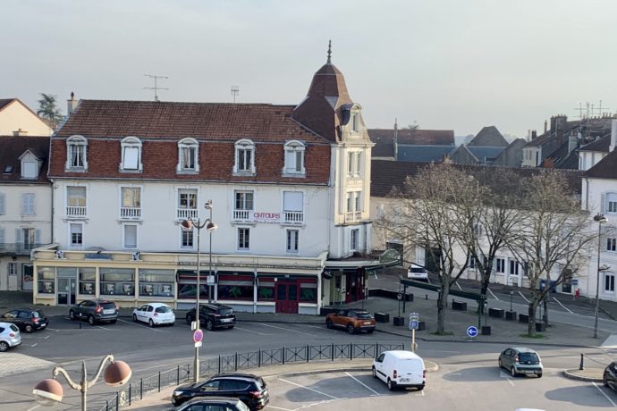 L’immeuble depuis la Place Grévy