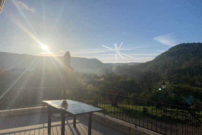 traces d’avions le matin