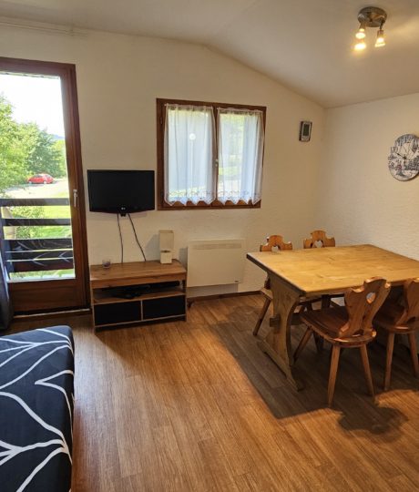 La Roche du creux – Studio en résidence – B411KUD00