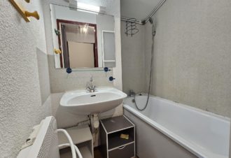 La Roche du creux – Studio en résidence – B411KUD00