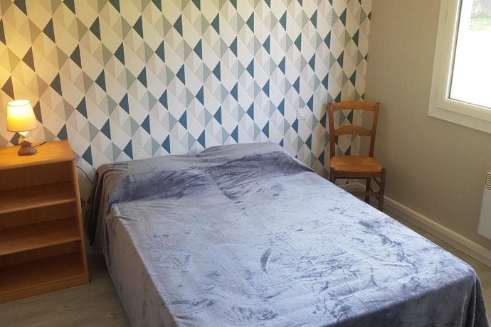 LES MARMITES – petite chambre refaite