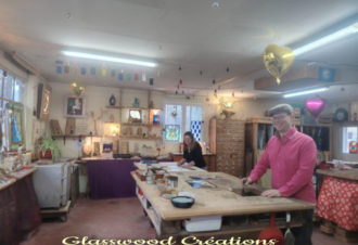 Glasswood Créations – atelier vitrail et bois