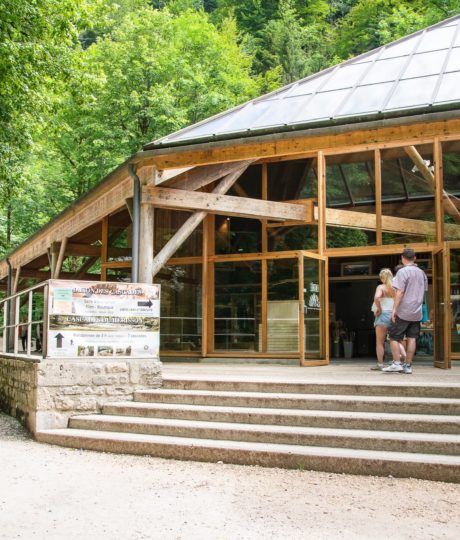 La maison des cascades du Hérisson