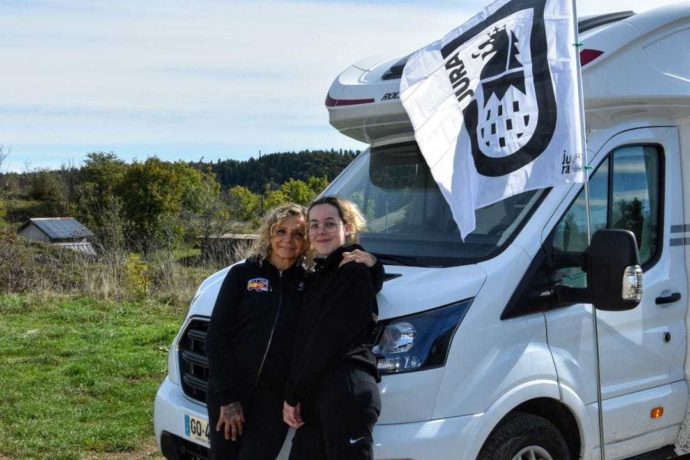 Marine et Isa prêtes à vous accueillir