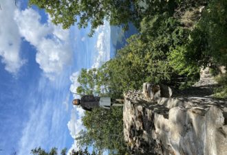 Pic et vestiges du château d’Oliferne