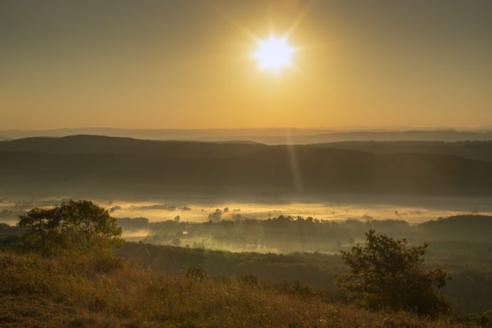 Levé de soleil au Mont Charvet