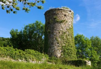 Chapelle Saint-Garadoz et Tour de l’Aubépin