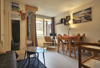 L’Orée des Pistes – Studio en résidence – R213BRO00