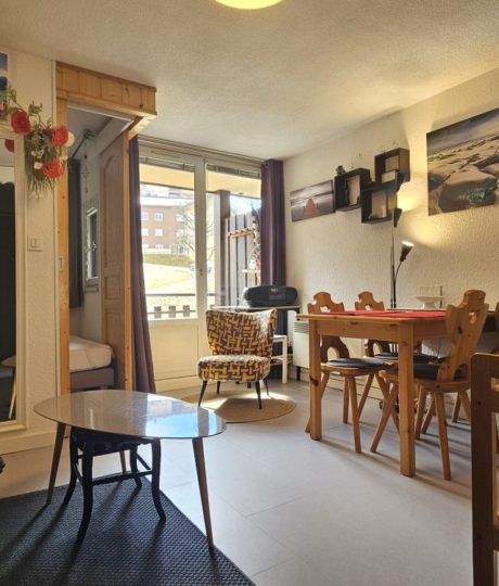 L’Orée des Pistes – Studio en résidence – R213BRO00