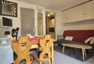 L’Orée des Pistes – Studio en résidence – R213BRO00