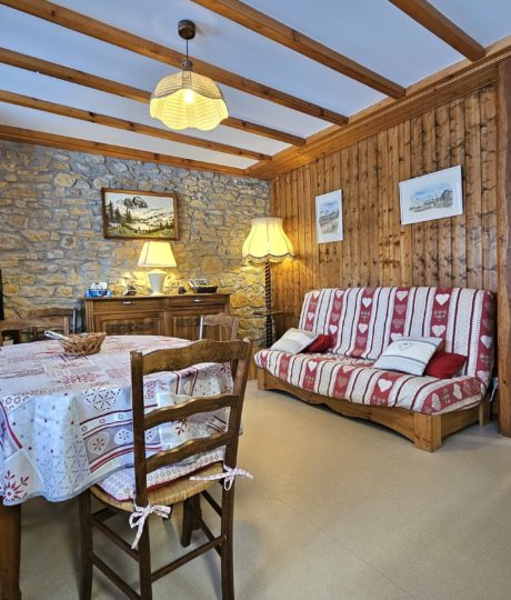 Appartement en maison mitoyenne – R412BAI74