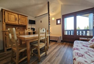 Le Risoux – Studio en résidence – R422CAR00