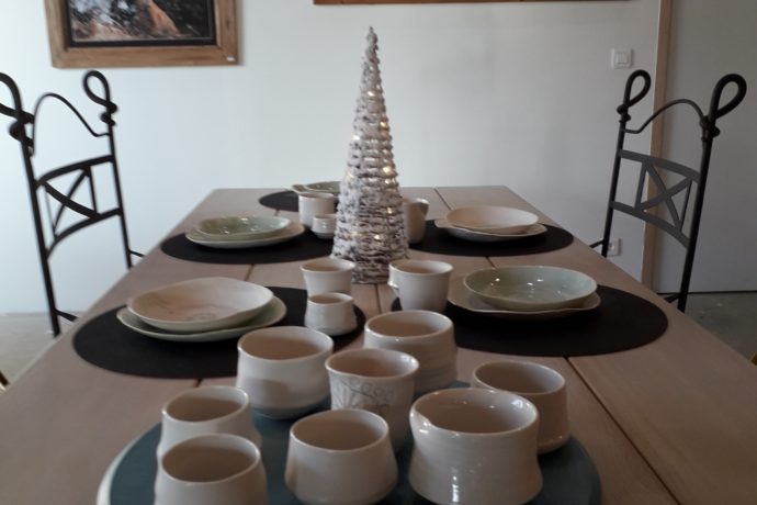 Pages 32-35_Talents et savoir-faire – Le Comptoir des cascades & expo Métal et Bois(50)