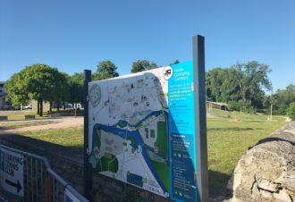 Camping car – Aire de services Aquaparc