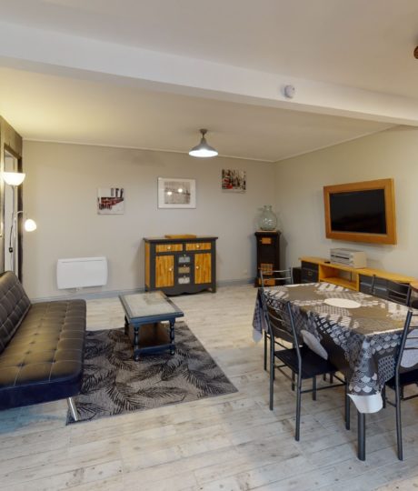 Meublé – Les jours heureux