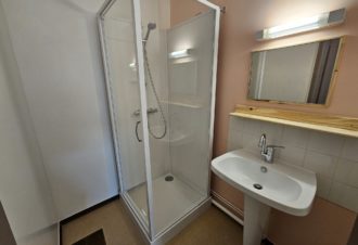 Appartement dans maison des propriétaires – P812TRO00