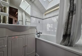 La Halle – Studio en résidence – P222ROB00