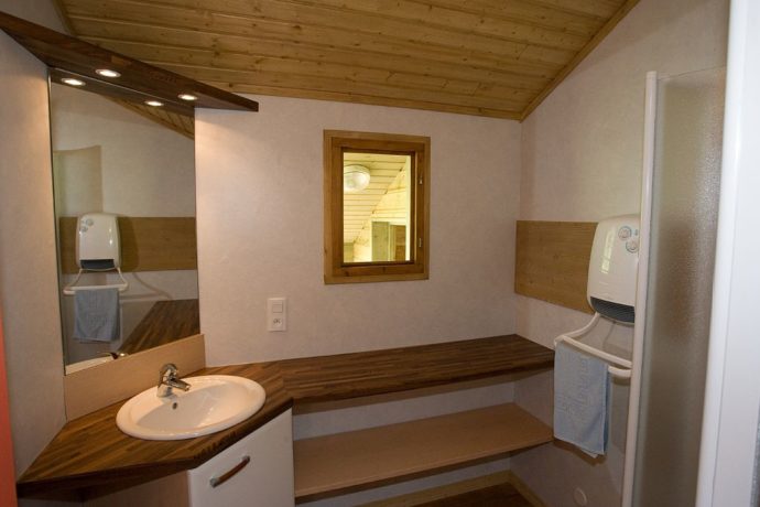 Salle de bains-location-chalets-lodges-herisson-jura
