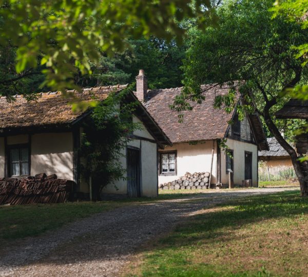 Forêt de Chaux, baraques bûcheronnes du 14