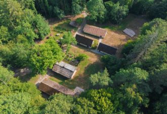 Forêt de Chaux, baraques bûcheronnes du 14