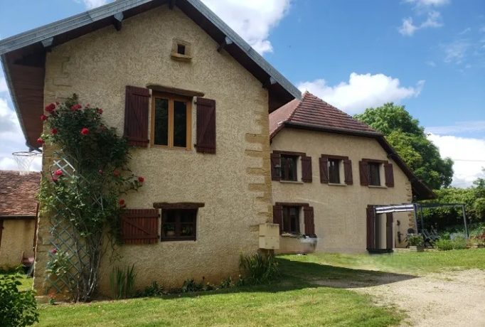 le gîte et la maison des propriétaires