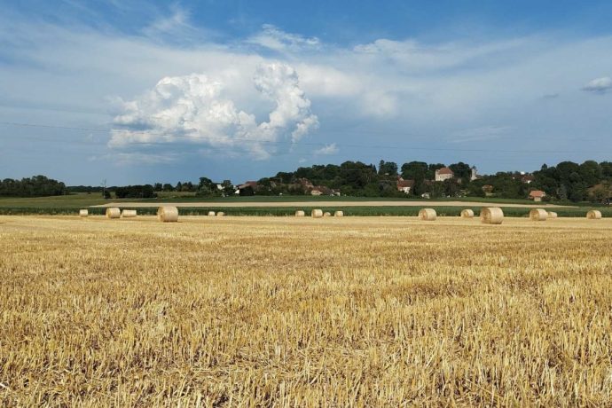 Notre village. La première maison, c’est nous !