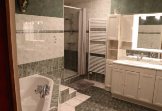 Chez nous – Mme Bailly-Salins C.