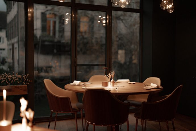 salle en soirée