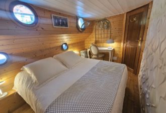 Mini-croisière autour de Dole : luxe et sérénité en péniche privée