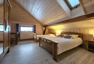 Appartement en maison mitoyenne – R522BAI00