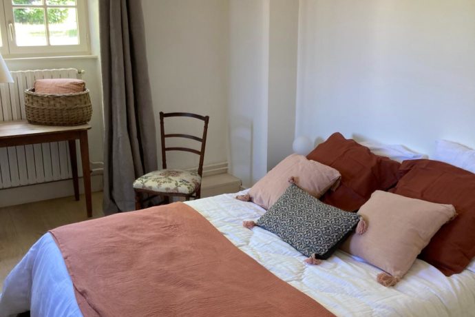 Chambre avec lit double
