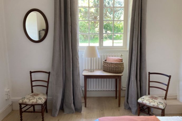 Chambre avec lit double