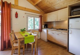 Pêche au corégone dans le lac de Chalain