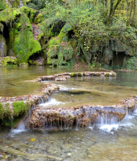 La Résurgence de la Grotte des Planches