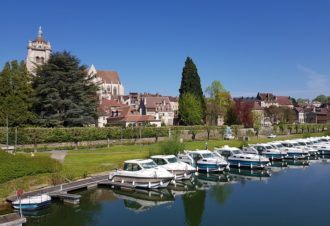 Mini-croisière autour de Dole : luxe et sérénité en péniche privée