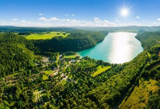 Pêche au corégone dans le lac de Chalain