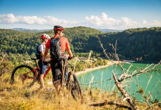 Le Tour du Premier Plateau, entre lacs et vignoble