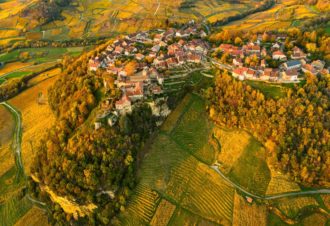 Montée de Château-Chalon