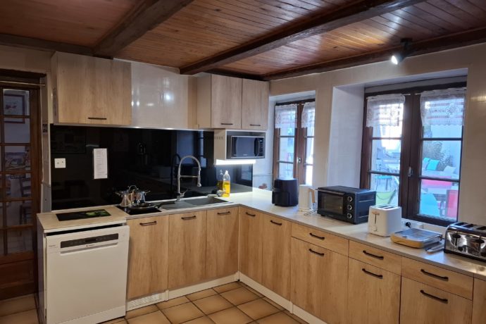 Kitchenette commune à disposition pour préparer vos repas.