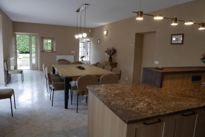 la salle de petit déjeuner