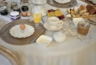 Mini-croisière autour de Dole : luxe et sérénité en péniche privée