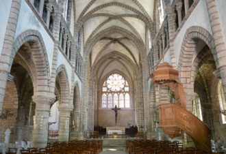 Collégiale Saint Anatoile