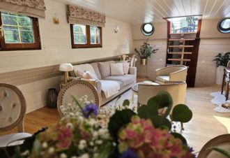 Mini-croisière autour de Dole : luxe et sérénité en péniche privée