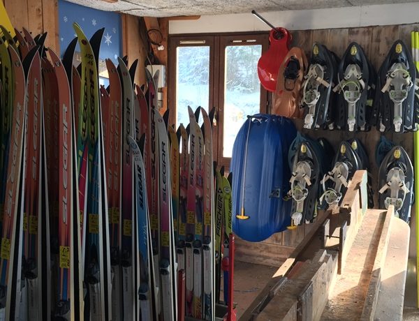 Skis, raquettes, luge, chaussures…