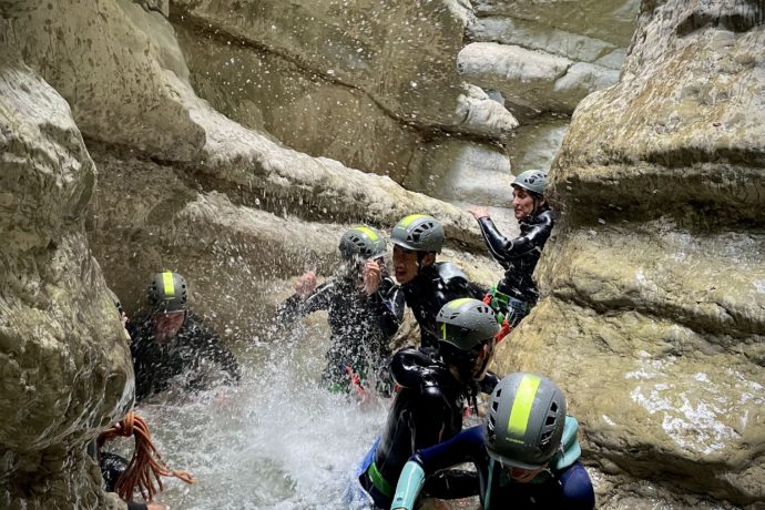 sortie famille dans le le canyon de Coiserette