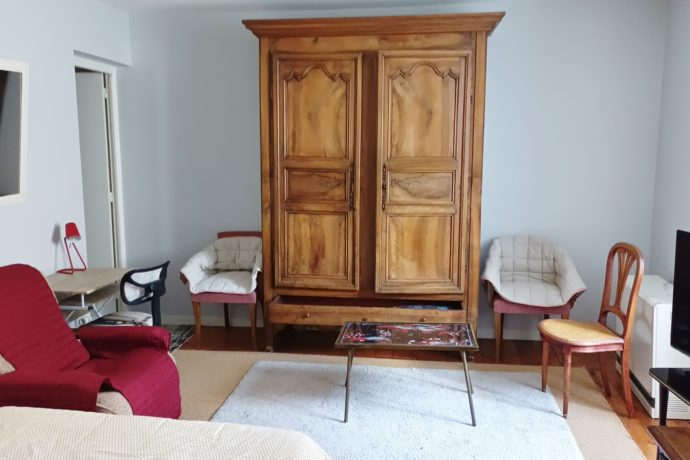 une chambre spacieuse