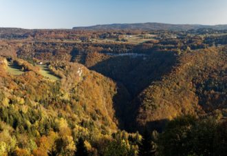 Du lac de l’Abbaye aux Gorges de la Bienne