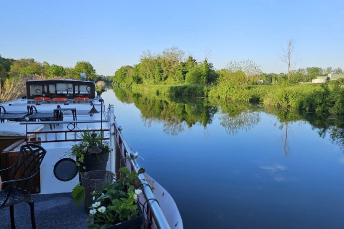 vue-canal-depuis-p-niche-5741467
