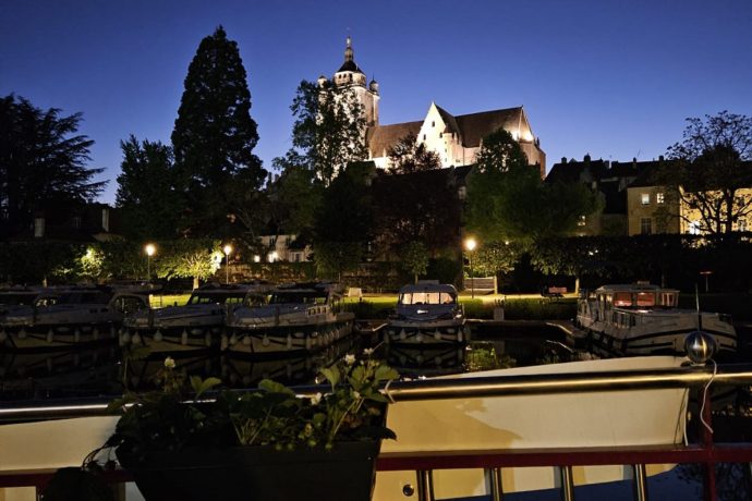 vue-de-dole-la-nuit-5741468